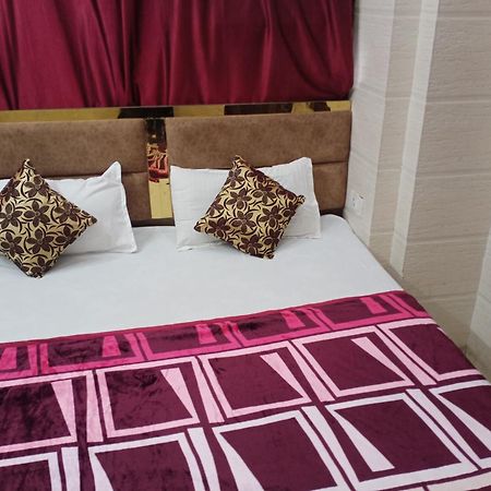 Arora Guest House Амритсар Экстерьер фото