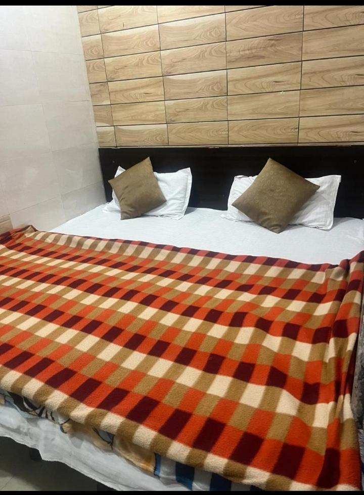Arora Guest House Амритсар Экстерьер фото