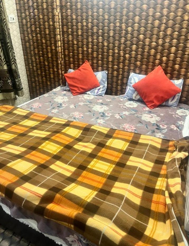 Arora Guest House Амритсар Экстерьер фото