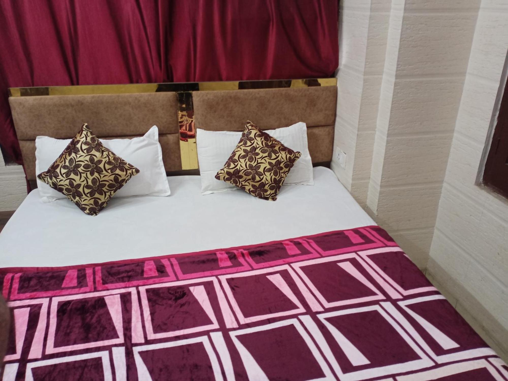 Arora Guest House Амритсар Экстерьер фото