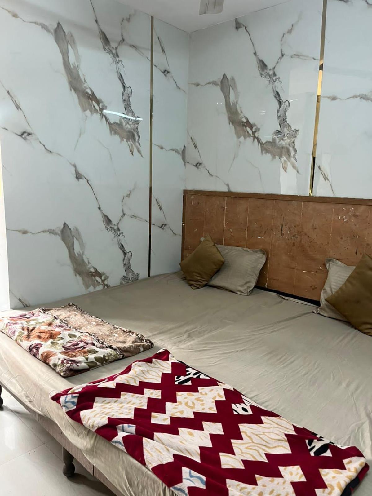 Arora Guest House Амритсар Экстерьер фото